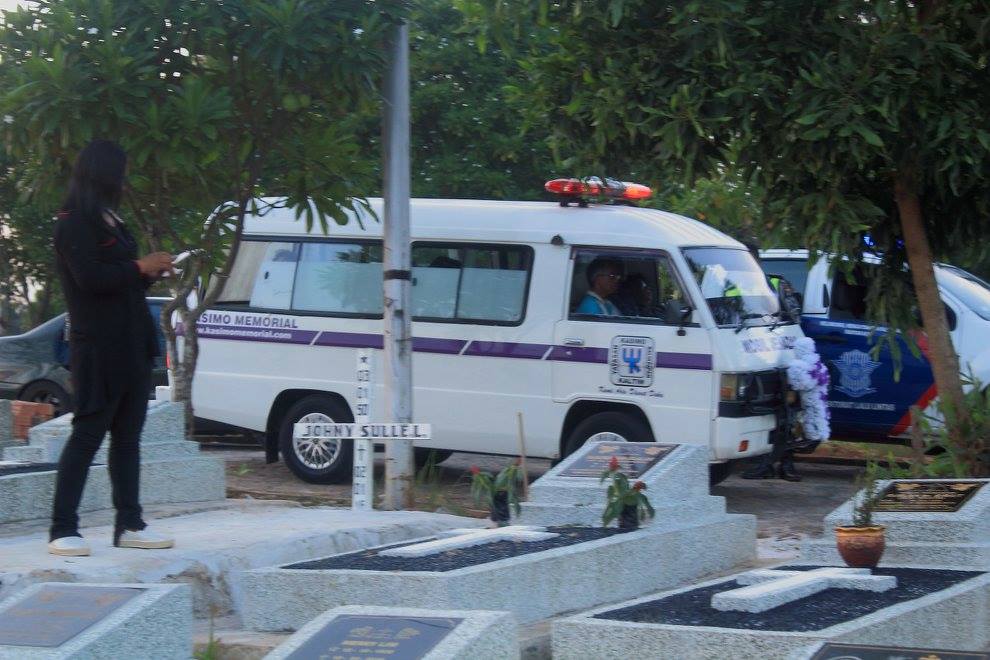 Peti Jenazah ukir 3 dimensi perjamuan kayu jati